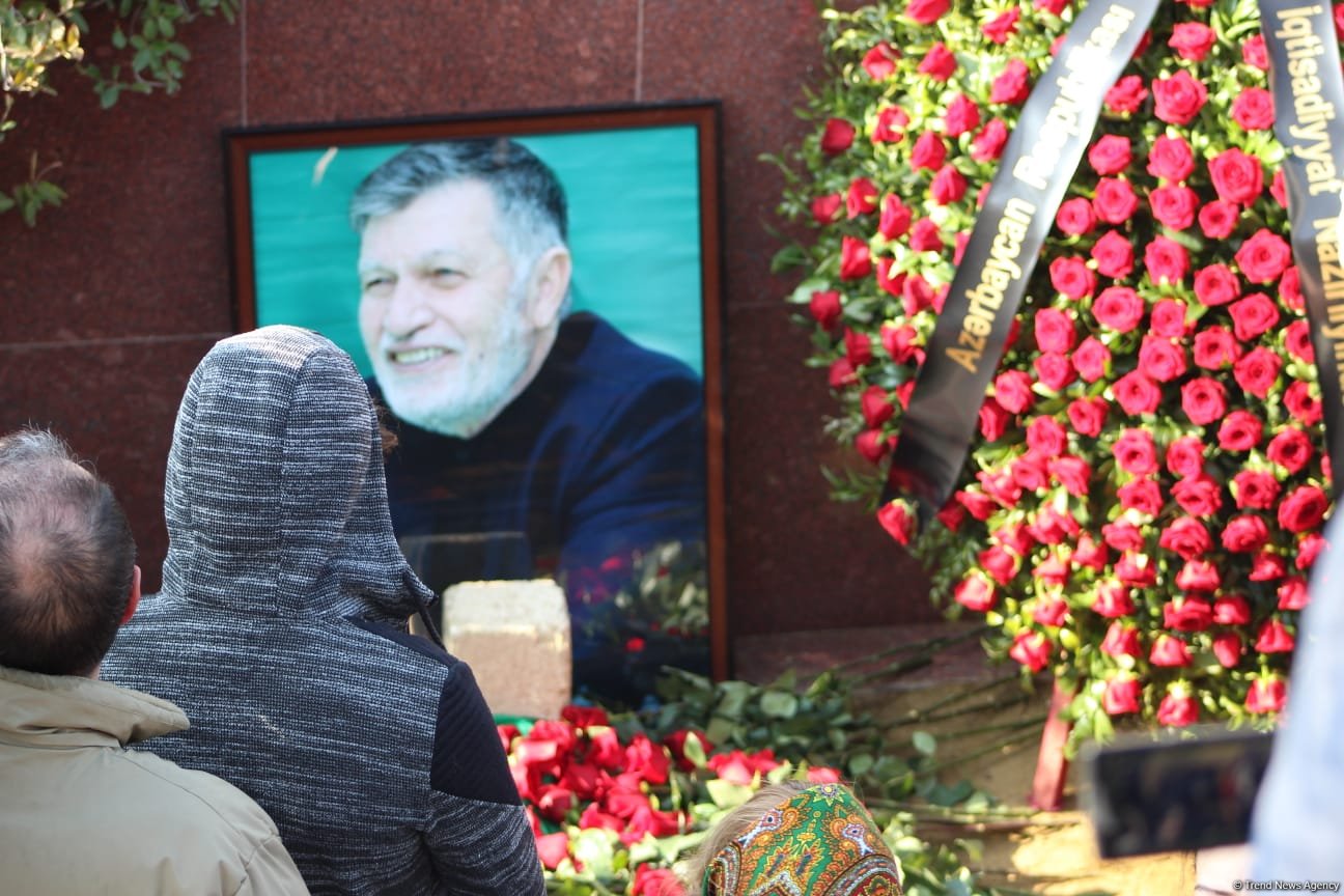 Mərhum şahmatçı Vüqar Həşimovun atası dəfn edildi (FOTO)