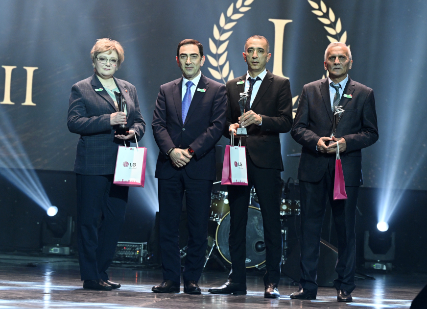 Gənclər və İdman Nazirliyi ilin ən yaxşılarını mükafatlandırıb (FOTO)