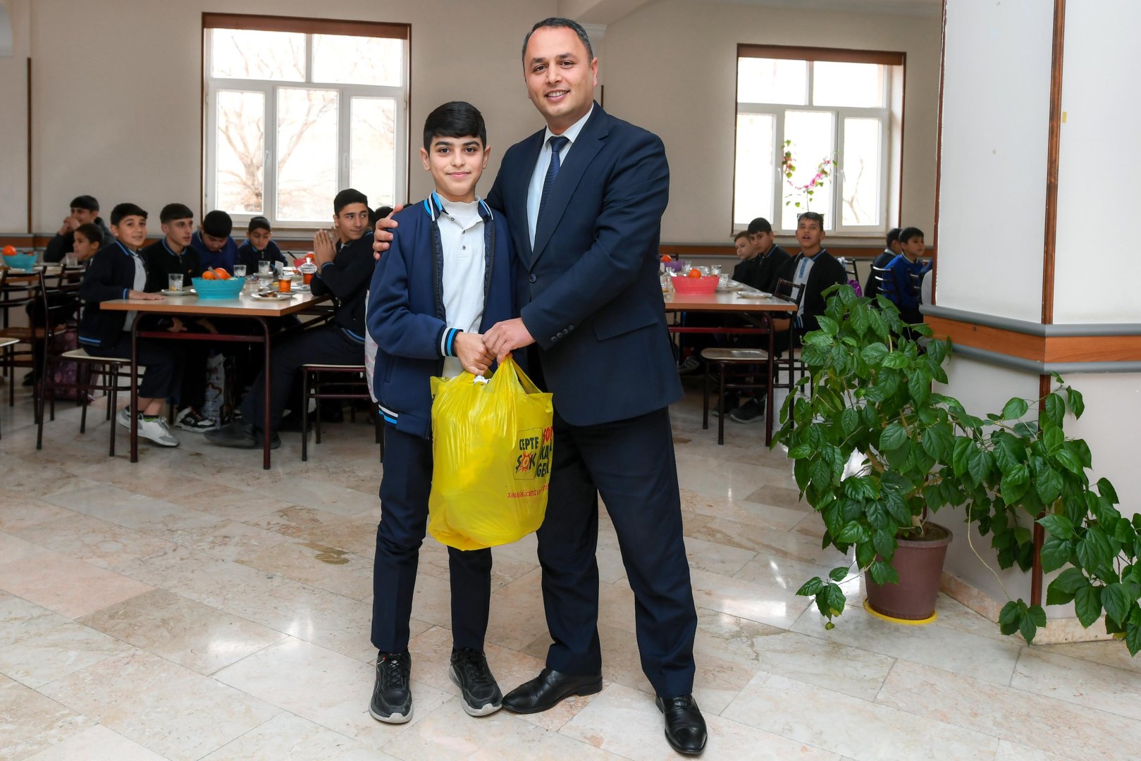 Ordubad internat məktəbi şagirdlərinin diləkləri yerinə yetirilib (FOTO)