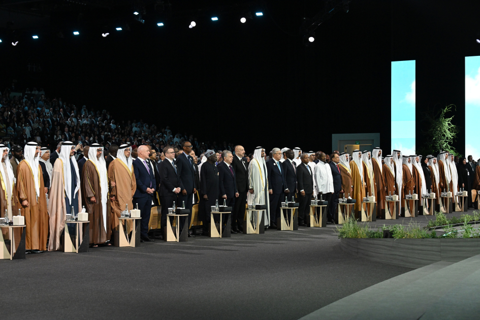 President Ilham Aliyev attends opening ceremony of Abu Dhabi Sustainability Week (PHOTO)