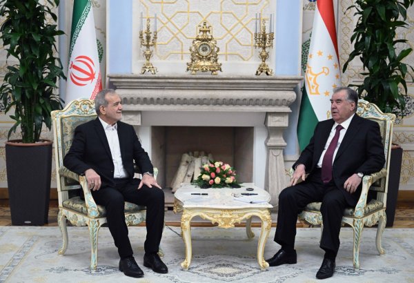 Tajikistan and Iran sign business cooperation agreements