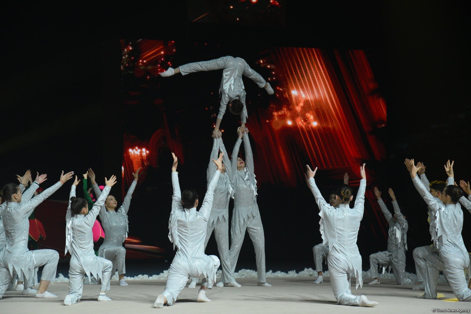 Milli Gimnastika Arenasında "Şelkunçik" adlı gözəl Yeni İl şousu təqdim olunub (FOTO)