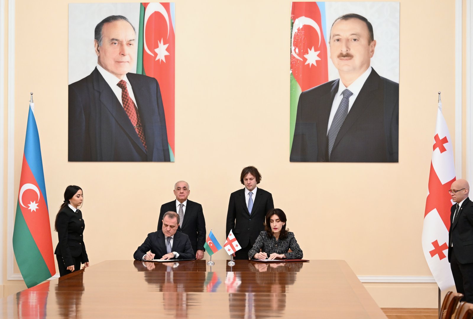 Azərbaycan və Gürcüstan arasında iqtisadi əməkdaşlıq üzrə birgə hökumətlərarası komissiyanın 10-cu iclası keçirilib (FOTO)