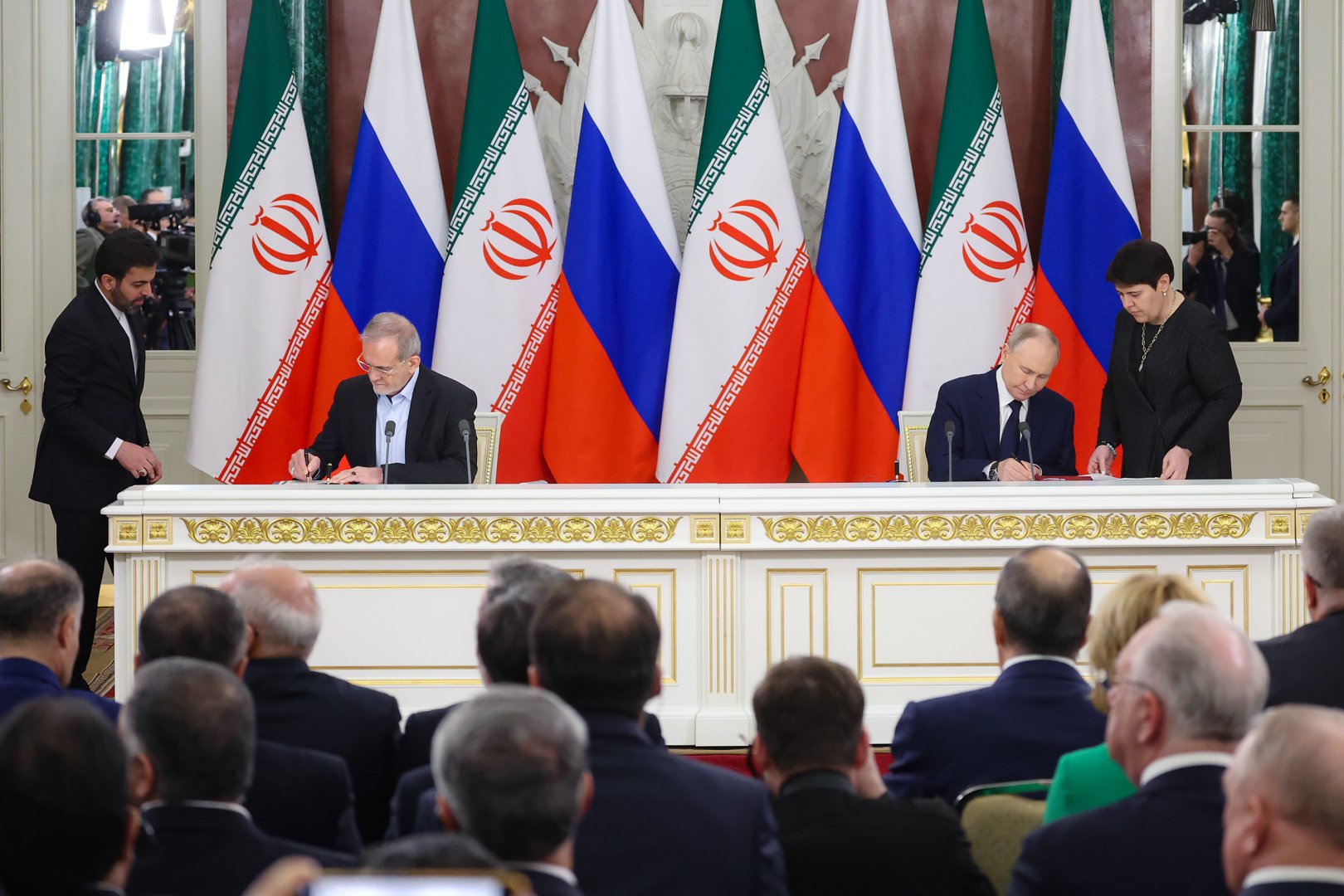 Iran, Russia sign comprehensive strategic partnership agreement