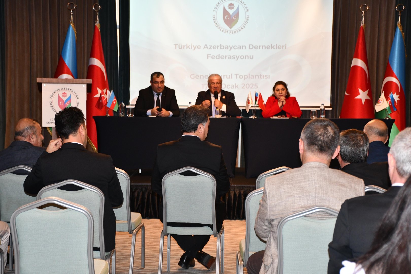 Türkiyə Azərbaycan Dərnəkləri Federasiyasının hesabat-seçki qurultayı keçirilib (FOTO)