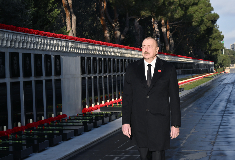 Президент Ильхам Алиев почтил память шехидов 20 Января (ФОТО/ВИДЕО)