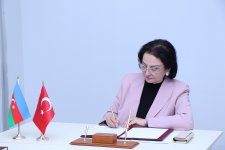 Ölkə universitetlərinin beynəlmiləlləşmə istiqamətində növbəti addımı: AzMİU yeni əməkdaşlıq müqaviləsi imzalayıb (FOTO)