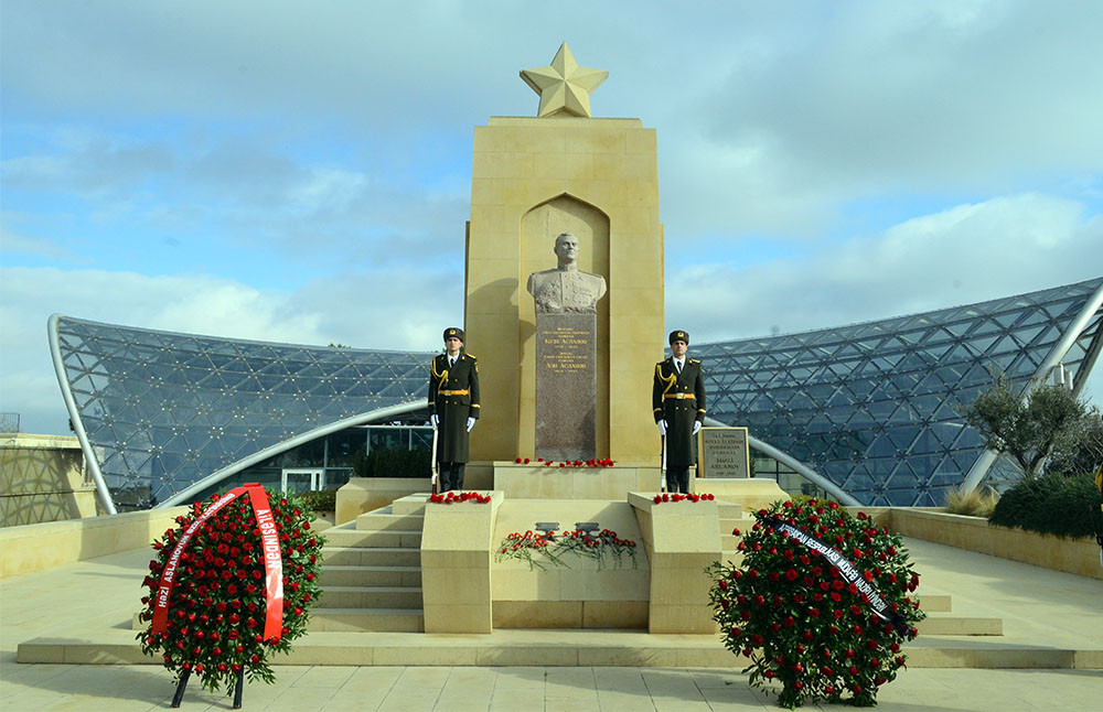 İki dəfə Sovet İttifaqı Qəhrəmanı Həzi Aslanovun 115 illiyi qeyd olunub (FOTO/VİDEO)