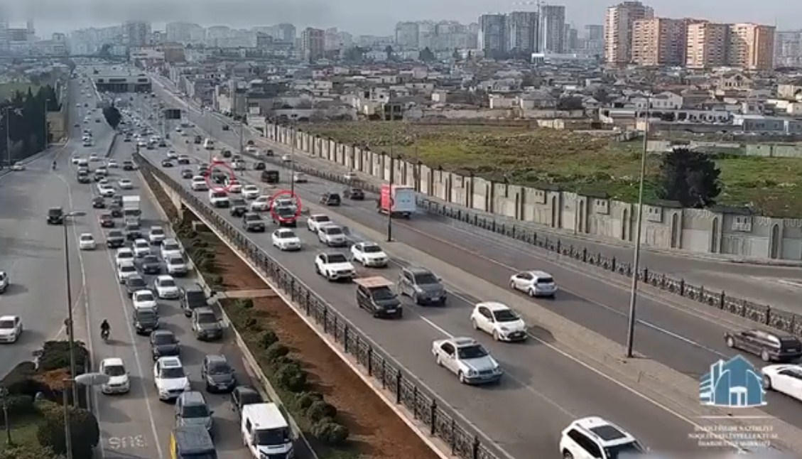 Yol-nəqliyyat hadisəsi baş verdikdə nəqliyyat sıxlığı necə yaranır? (VIDEO)