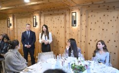 Heydər Əliyev Fondunun vitse-prezidenti Leyla Əliyeva Davos Dünya İqtisadi Forumu çərçivəsində keçirilən tədbirdə iştirak edib (FOTO)