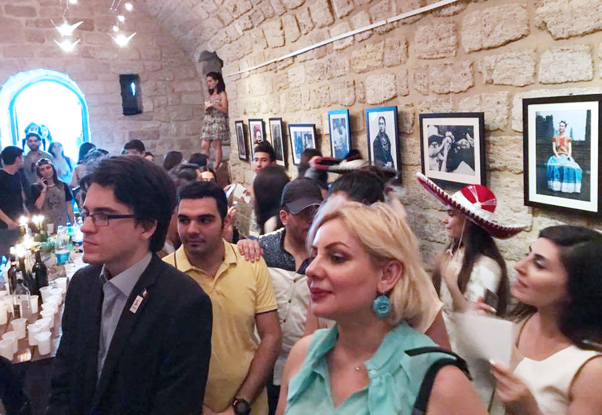 Баку-Мехико:  фотовыставка Фриды Кало в Ичери шехер
