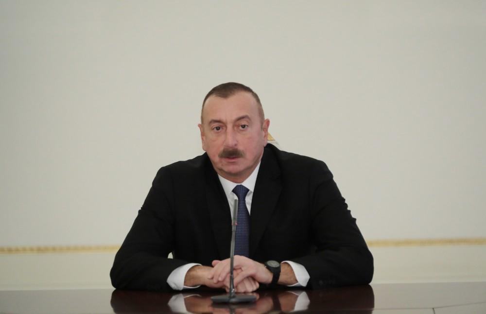 Президент Ильхам Алиев: Мы должны делать все для того, чтобы через наши границы не проникали опасные элементы (версия 2)