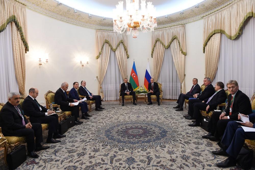 Президент Ильхам Алиев: Мы даем новый импульс развитию отношений (версия 2)