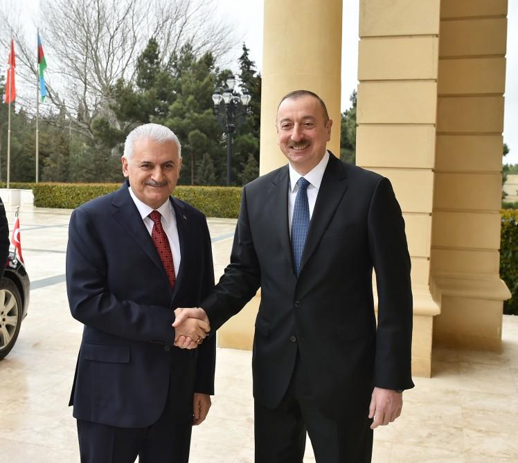 Prezident İlham Əliyev Türkiyənin Baş naziri Binəli Yıldırım ilə görüşüb