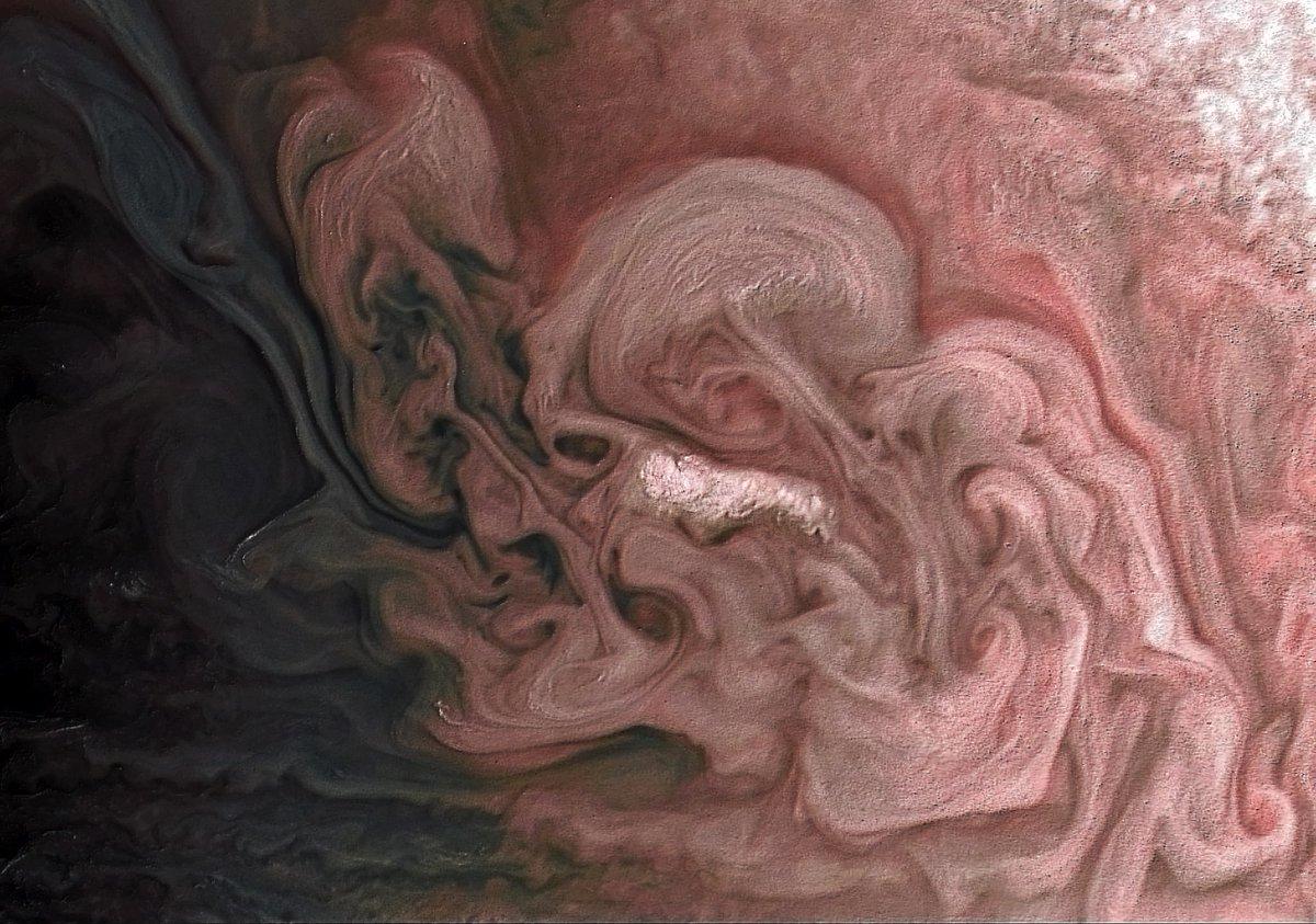 NASA Yupiterdəki qeyri-adi fırtınanın görüntüsünü yayıb