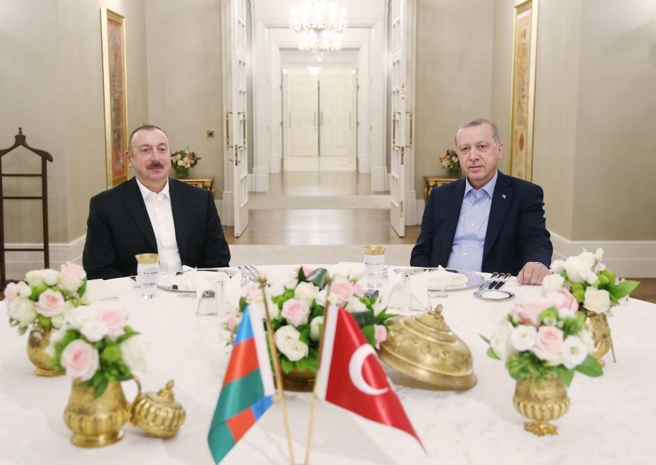 Состоялся совместный ужин президентов Азербайджана и Турции (ФОТО)