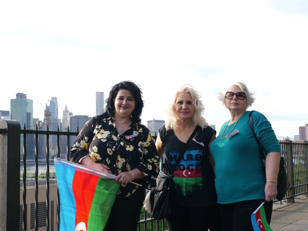В Нью-Йорке прошел автопробег, посвященный 100-летию АДР