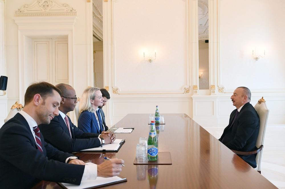 Prezident İlham Əliyev ABŞ Dövlət Departamenti Bürosunun baş rəsmisini qəbul edib