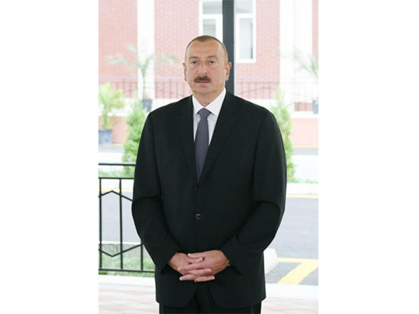 Президент Ильхам Алиев: До конца года в Азербайджане около 500 человек, живущих в нужде, будут обеспечены квартирами