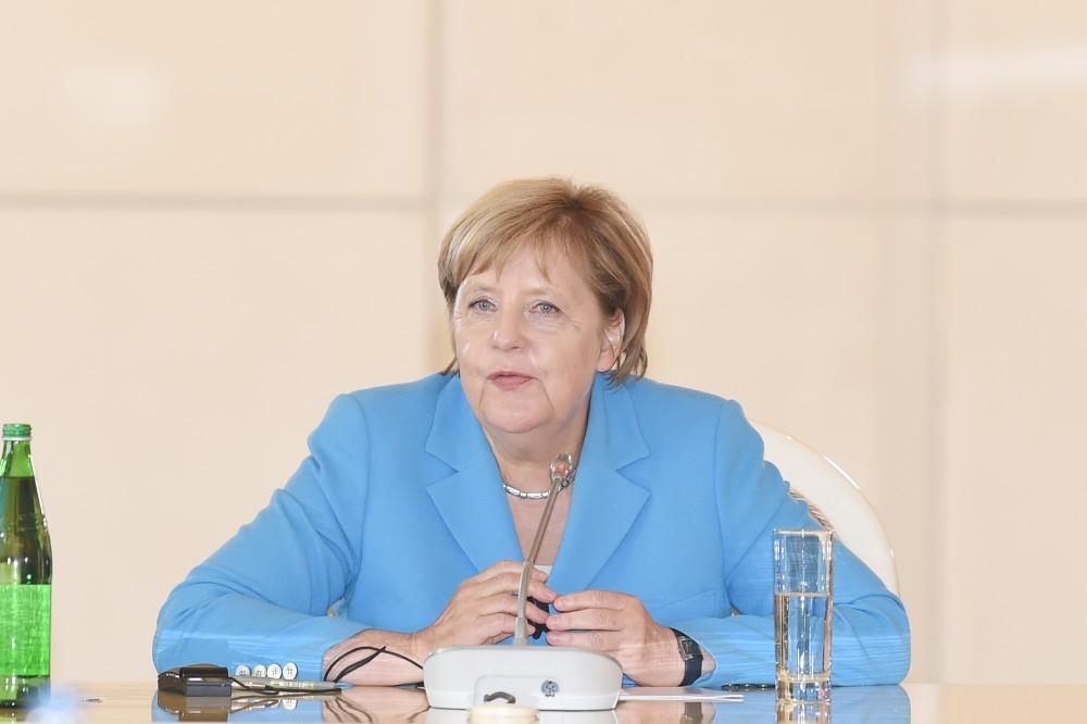 Ангела Меркель: Aзербайджан - важная страна для ЕС с точки зрения диверсификации энергообеспечения Европы (версия 3)