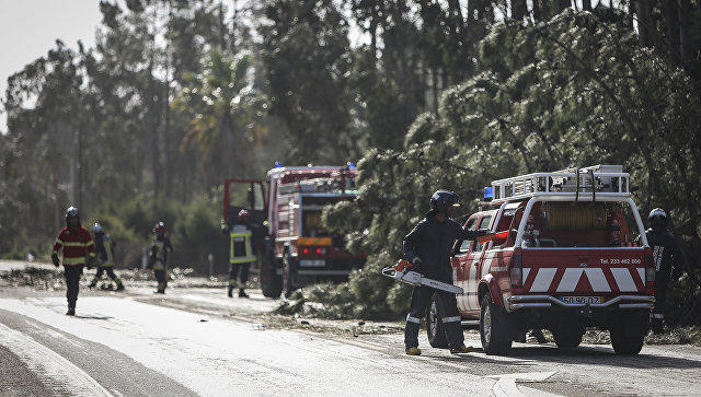 В Испании 17 человек пострадали из-за шторма 