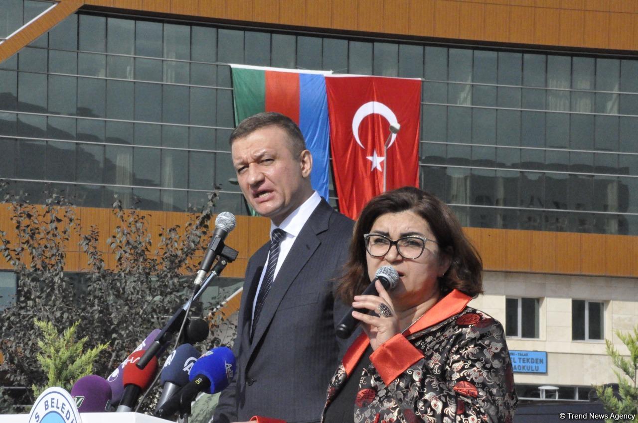Дмитрий Савельев: Должны быть приложены все усилия для признания трагедии в Ходжалы геноцидом азербайджанского народа на всех мировых площадках (ФОТО)