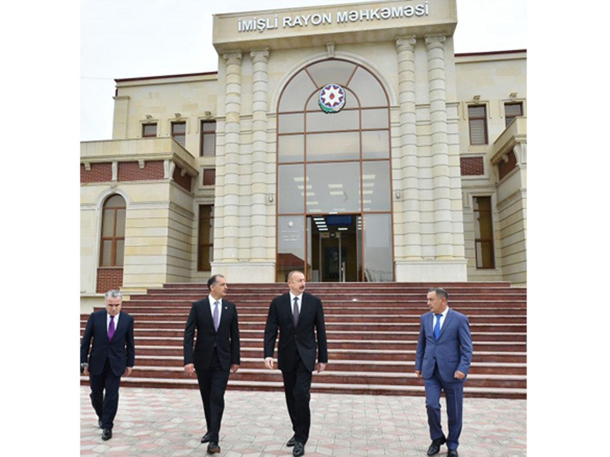 Президент Ильхам Алиев ознакомился с условиями, созданными в новом здании Имишлинского районного суда (ФОТО) (версия 2)