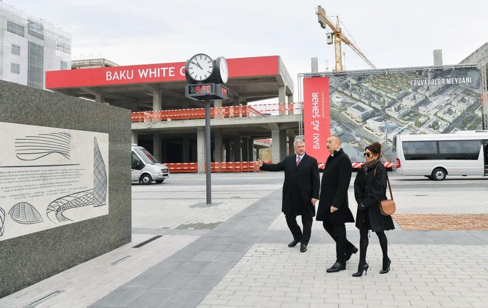 В Баку открыта новая площадь Фонтанов