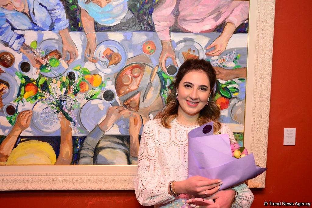 Праздник искусства: в Баку открылась выставка Фидан Алиевой 