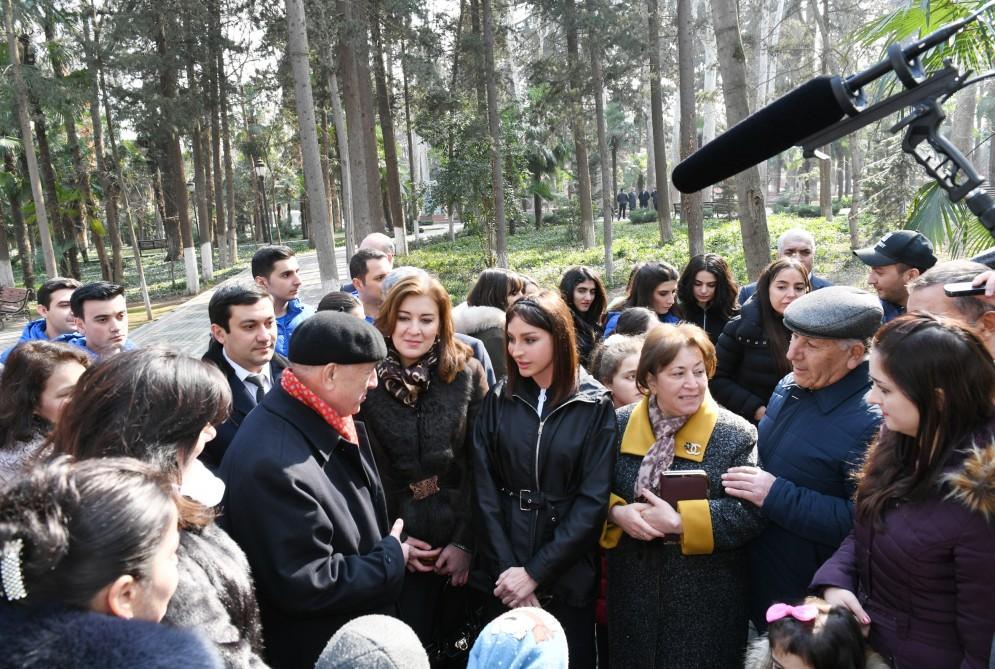 Первый вице-президент Мехрибан Алиева встретилась с гянджинцами в парке культуры и отдыха 
