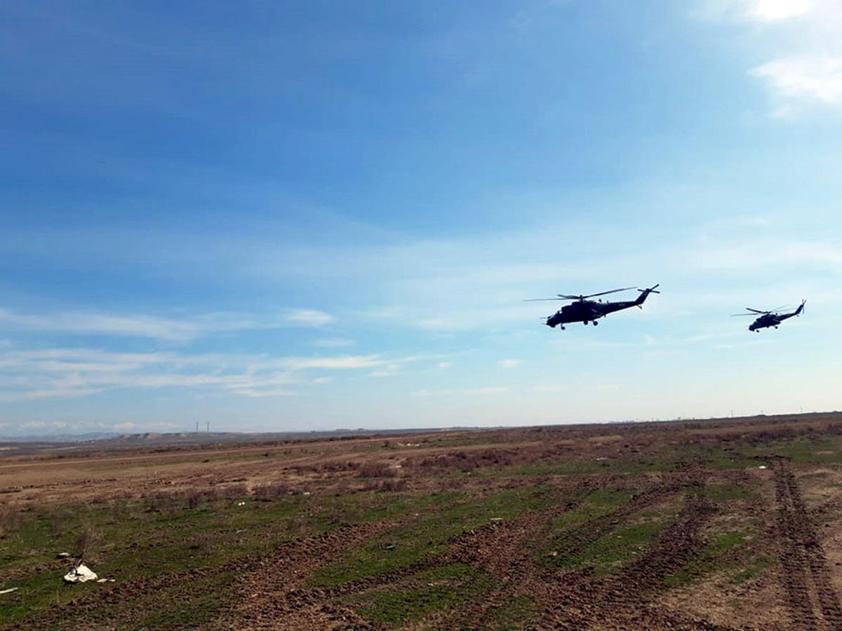 В ходе учений азербайджанская армия передислоцировала боевые авиасредства
