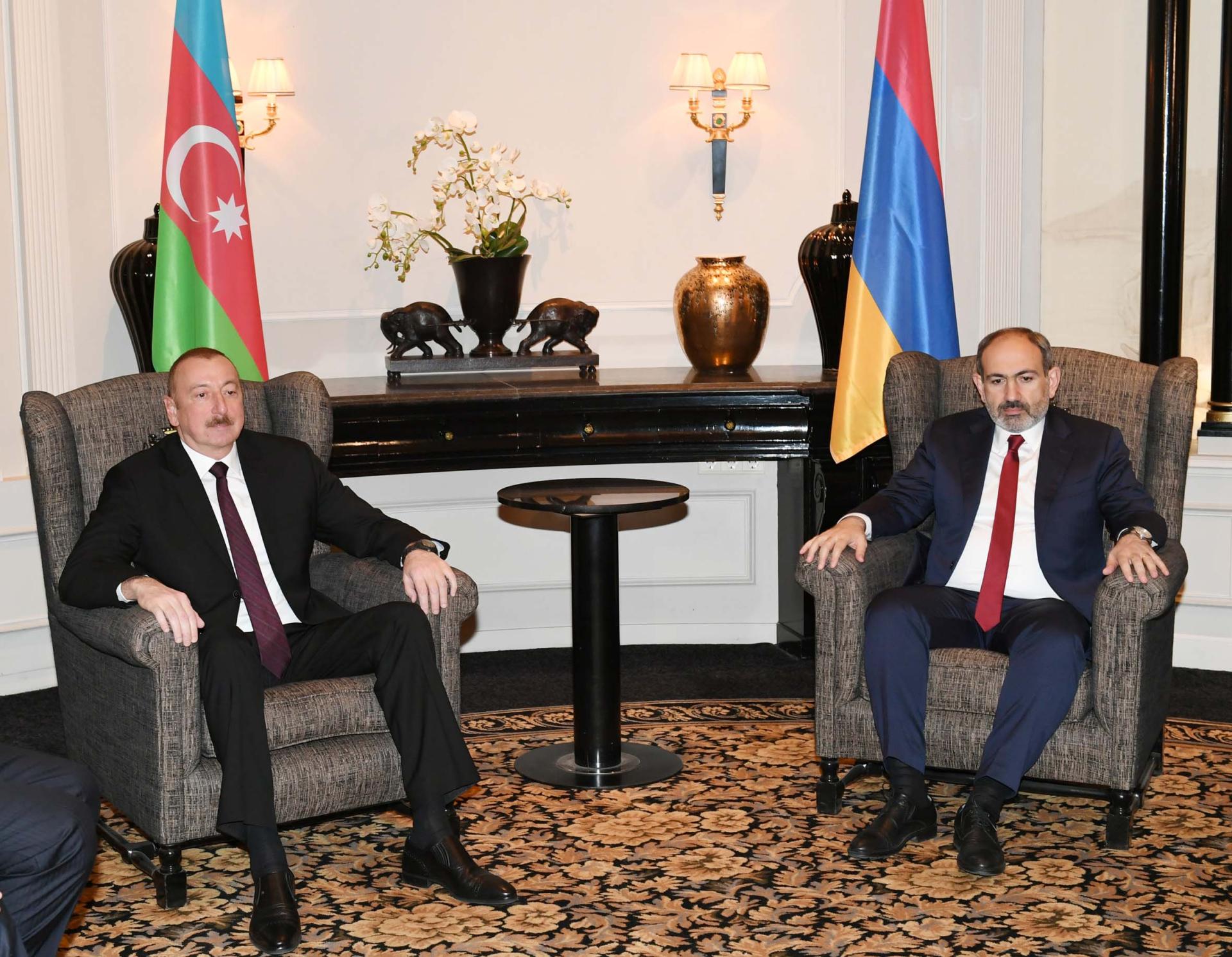 В Вене состоялась встреча президента Азербайджана и премьер-министра Армении [Обновлено]