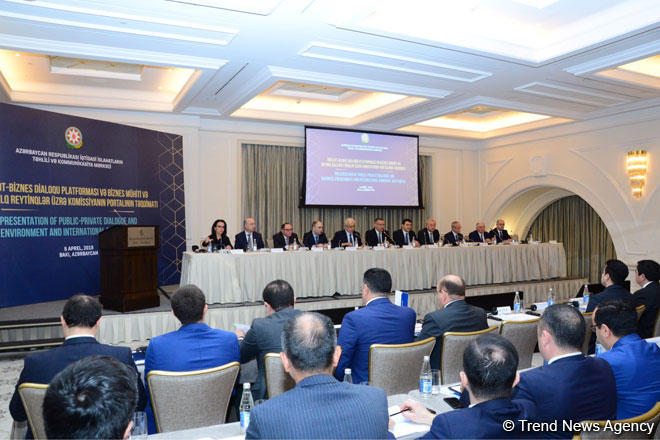 В Баку проходит презентация Платформы диалога между государством и бизнесом (ФОТО)