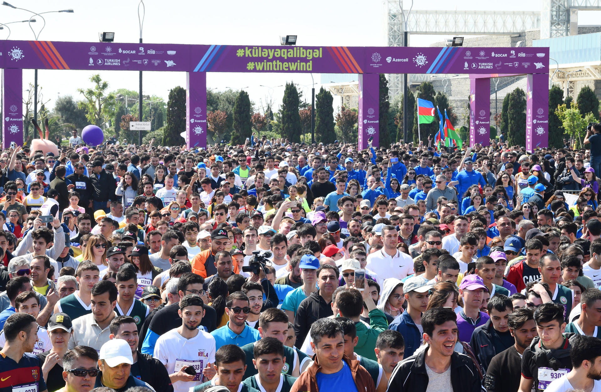 Бакинский марафон-2019: 21 км борьбы и праздника, тысячи эмоций