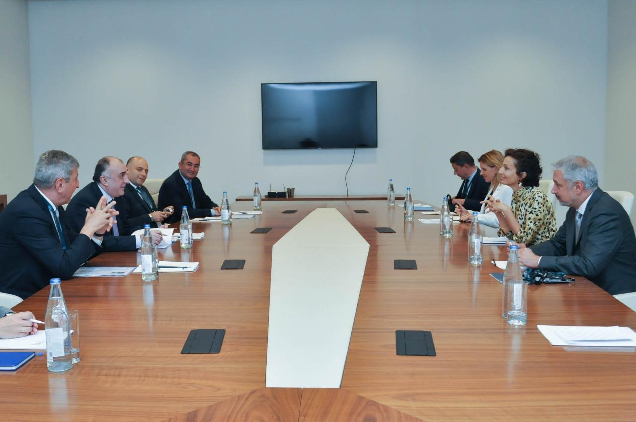 Эльмар Мамедъяров встретился с гендиректором ЮНЕСКО Одре Азуле