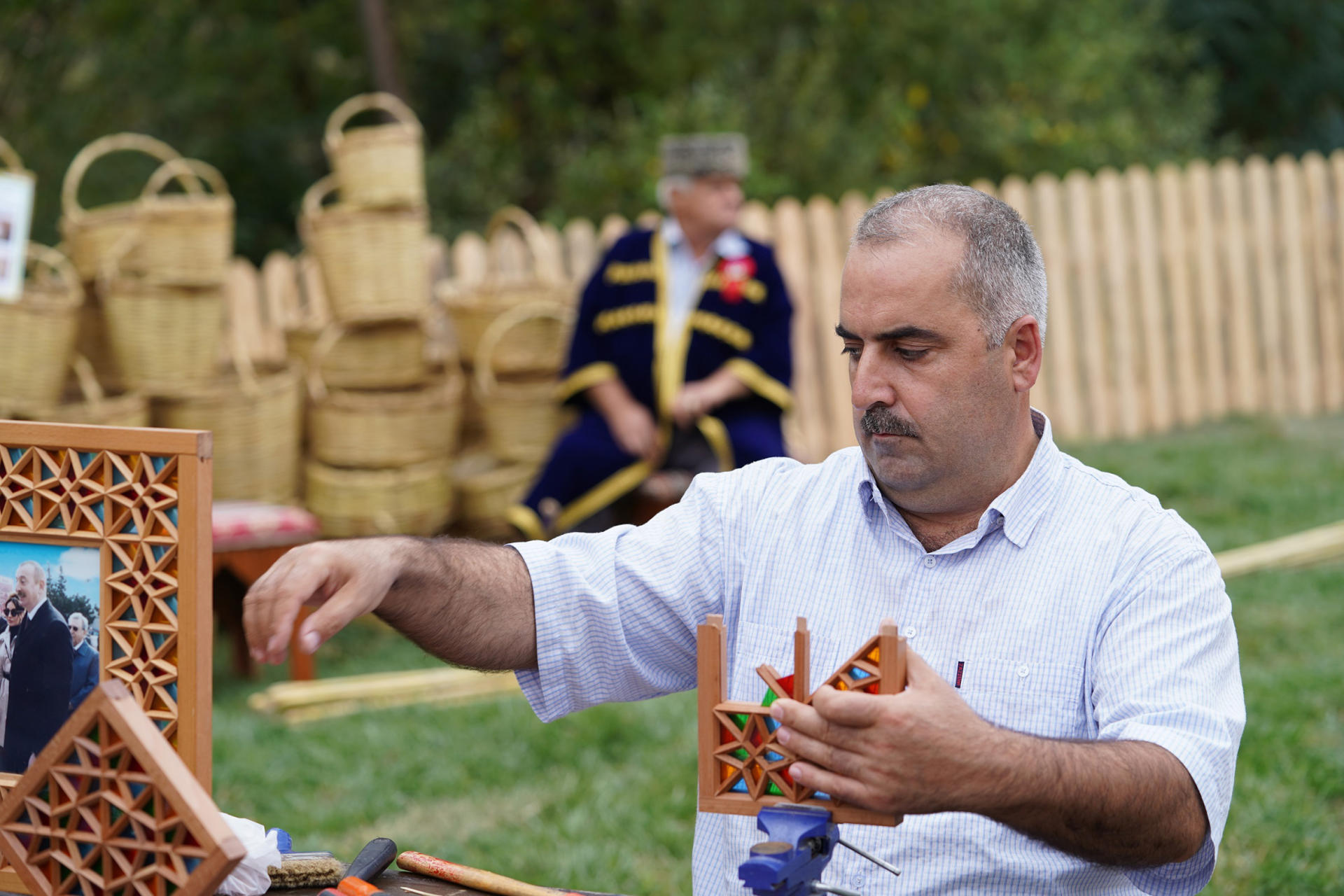 Heydər Əliyev Fondunun vitse-prezidenti Leyla Əliyeva Üzüm və Şərab Festivalında təşkil edilən pavilyonlarla tanış olub (FOTO)