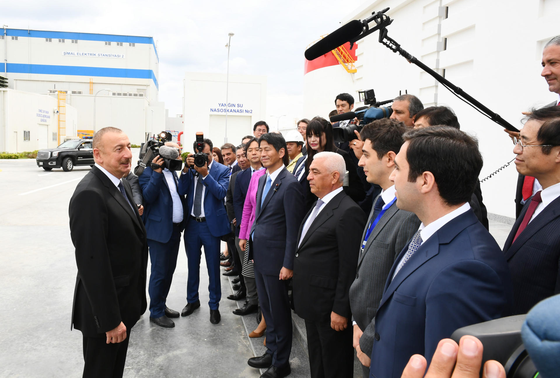 Prezident İlham Əliyev Bakıda “Şimal-2” elektrik stansiyasının istismara verilməsi mərasimində iştirak edib (FOTO)