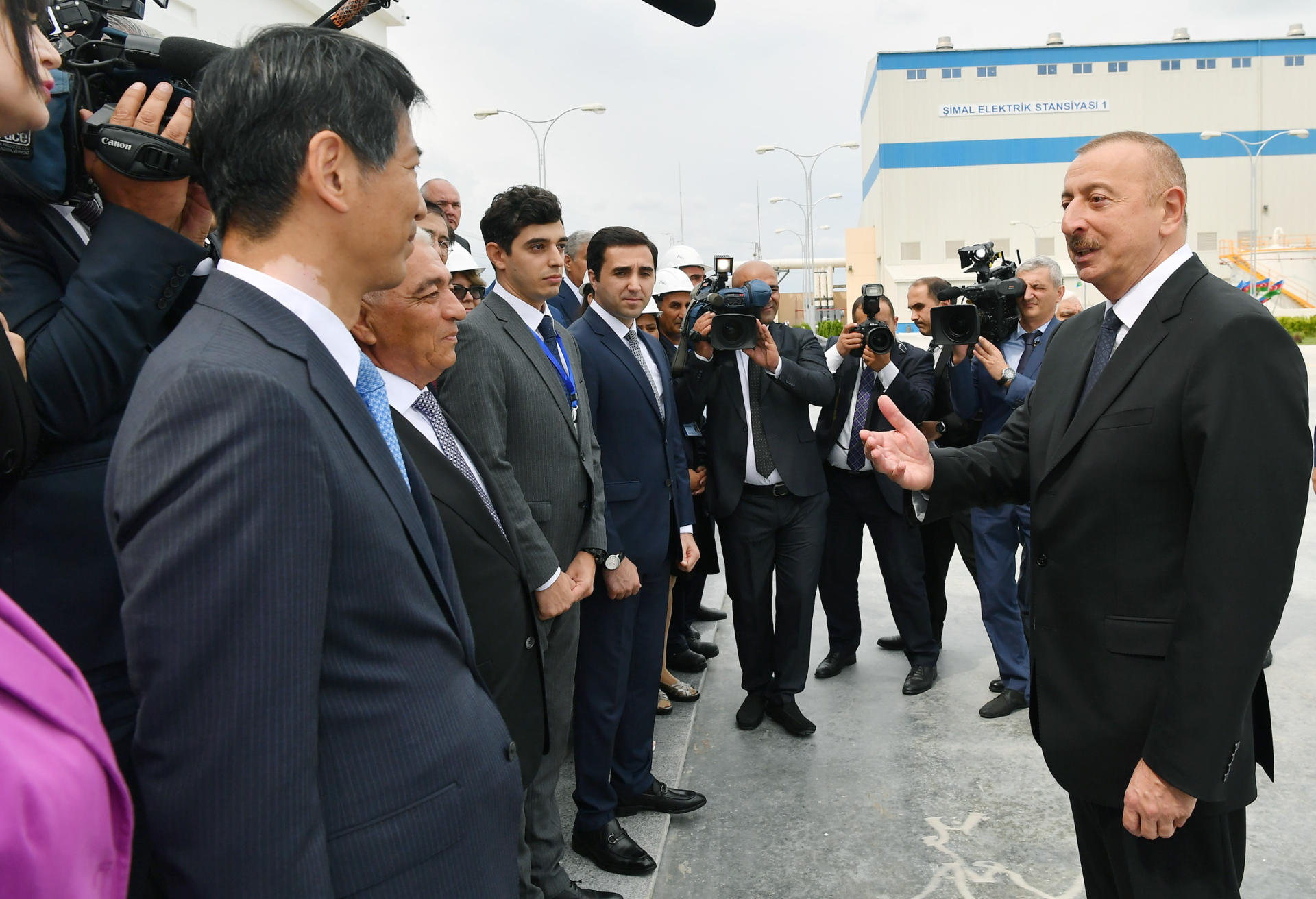 Prezident İlham Əliyev Bakıda “Şimal-2” elektrik stansiyasının istismara verilməsi mərasimində iştirak edib (FOTO)