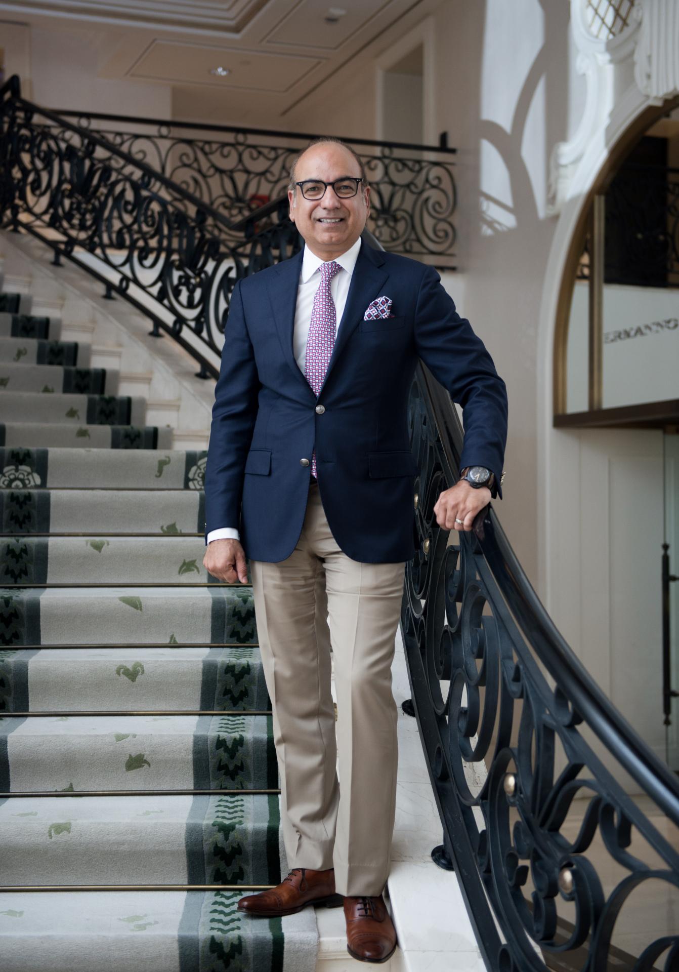 On September 5th Four Seasons Hotel Baku welcomed its new General Manager – Mr. Bob Suri (PHOTO)