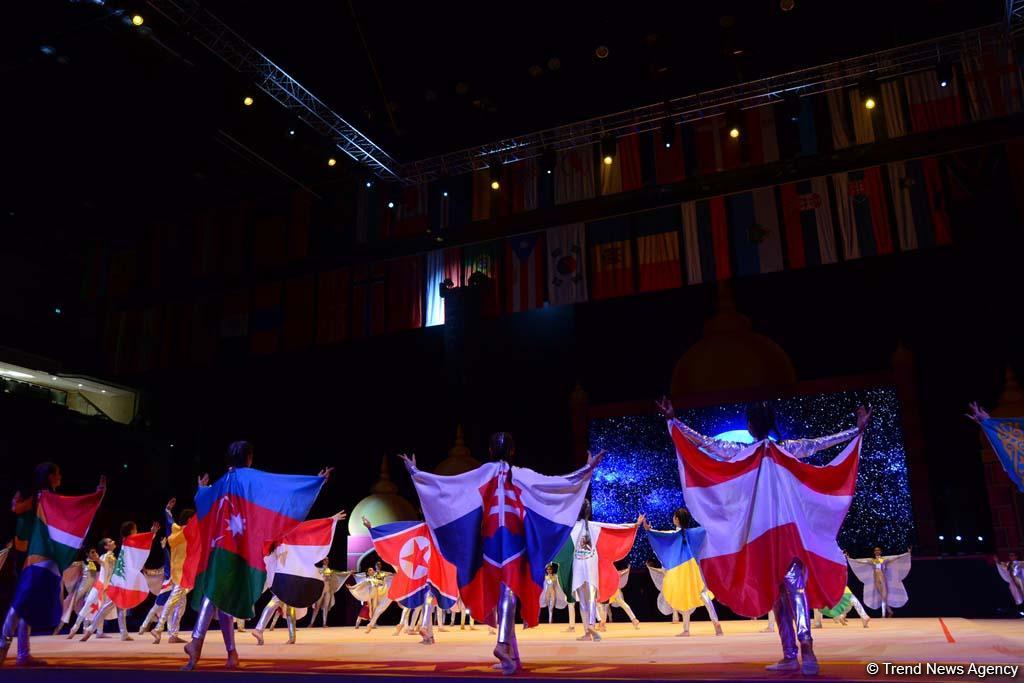 Феерическая церемония торжественного открытия 37-го Чемпионата мира по художественной гимнастике в Баку (ФОТО)