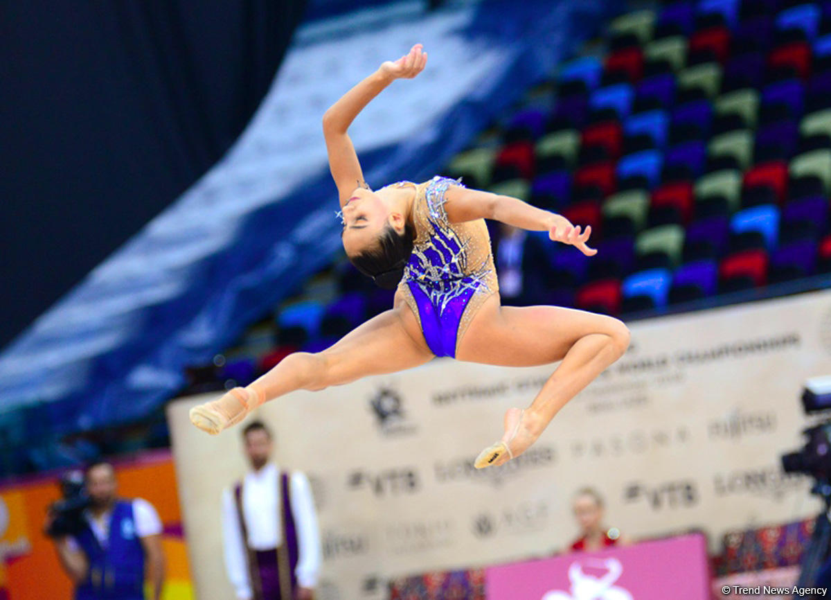 Bakıda keçirilən Bədii Gimnastika üzrə Dünya Çempionatının üçüncü günündən ən maraqlı anlar (FOTO)