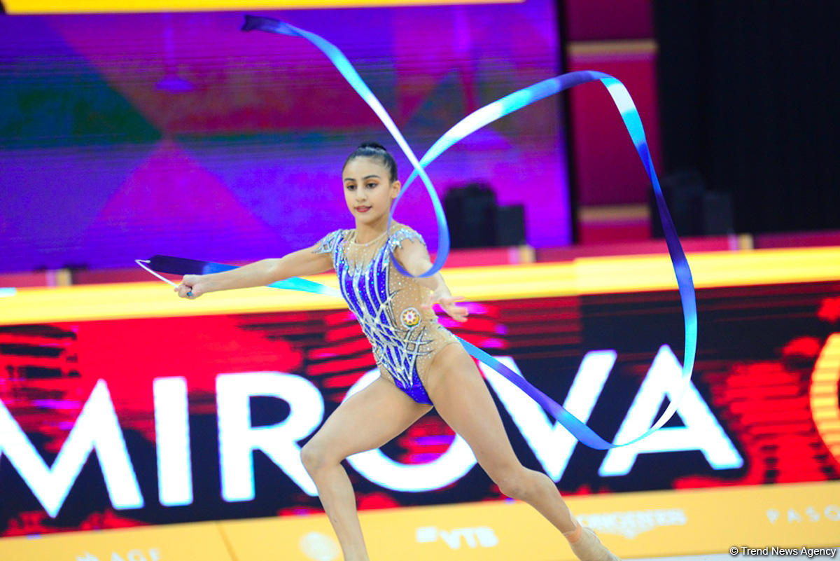 Bakıda keçirilən Bədii Gimnastika üzrə Dünya Çempionatının üçüncü günündən ən maraqlı anlar (FOTO)