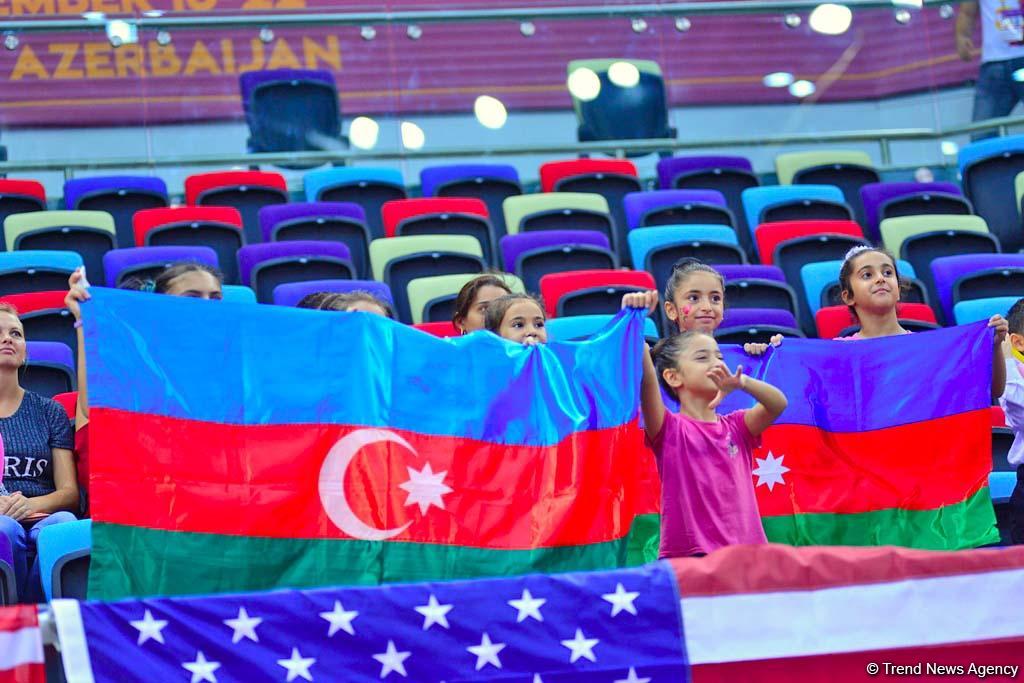 Bakıda bədii gimnastika üzrə dünya çempionatı azarkeşlər üçün bayramdır (FOTO)