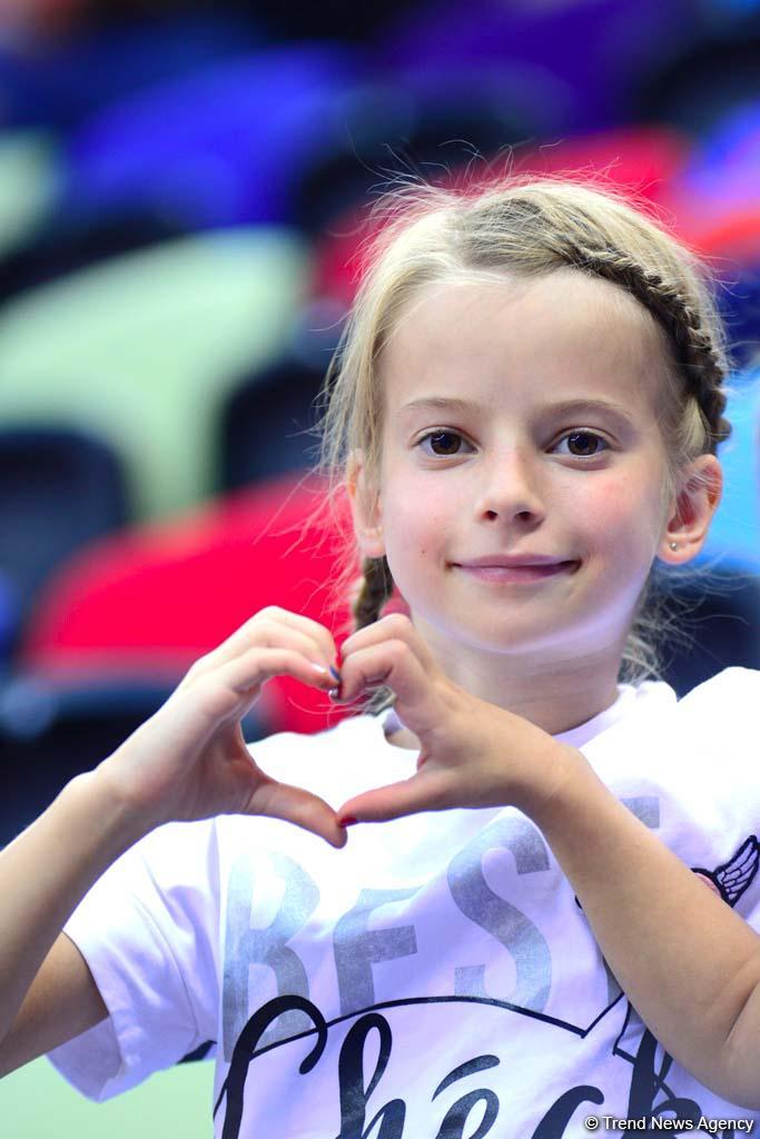 Bakıda bədii gimnastika üzrə dünya çempionatı azarkeşlər üçün bayramdır (FOTO)