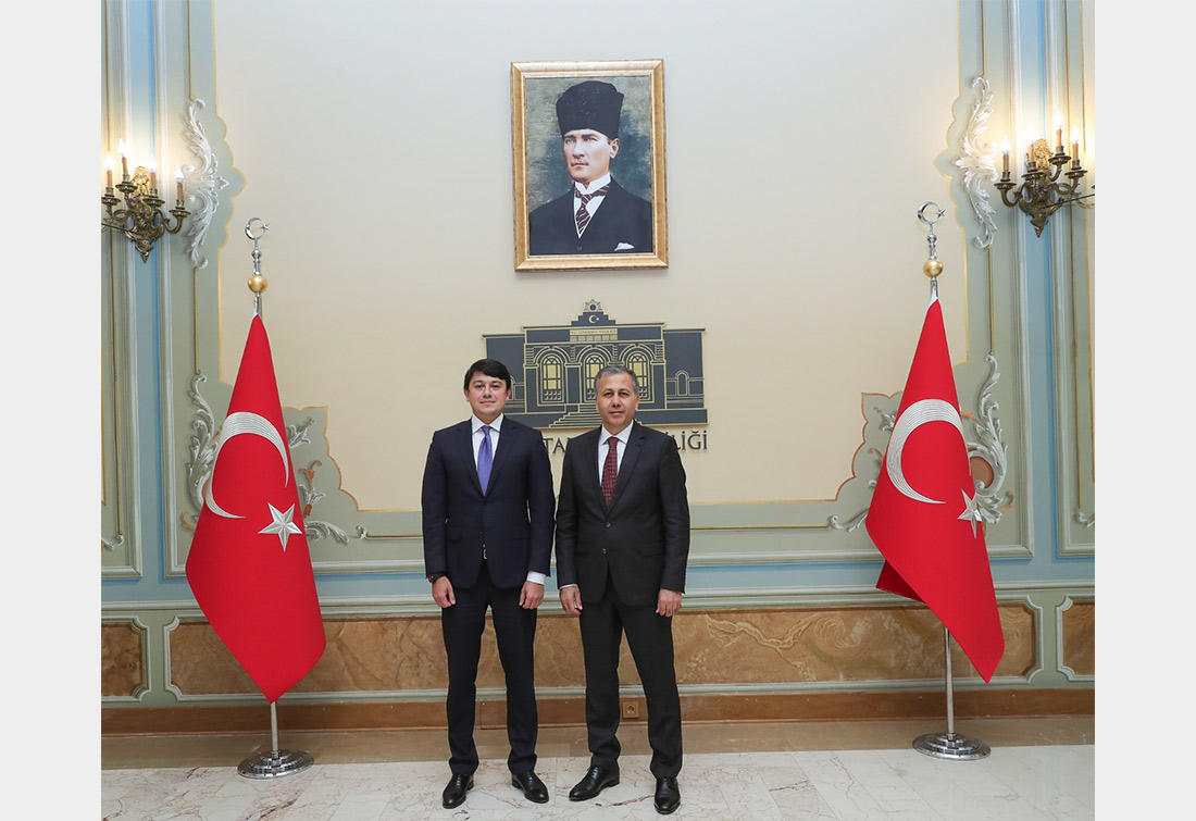 Fuad Muradov İstanbul valisi ilə görüşüb (FOTO)