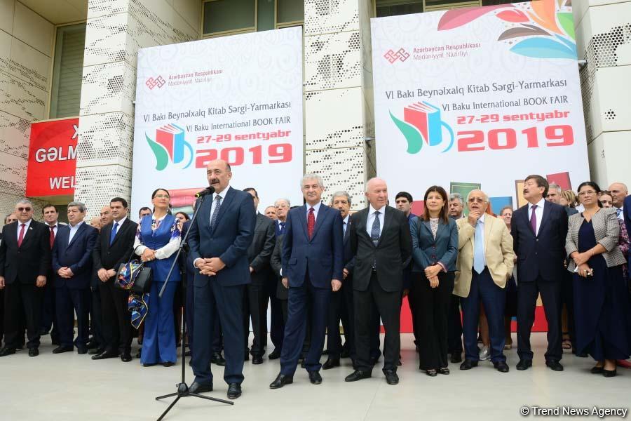 VI Bakı Beynəlxalq Kitab Sərgi-Yarmarkası açılıb (FOTO)