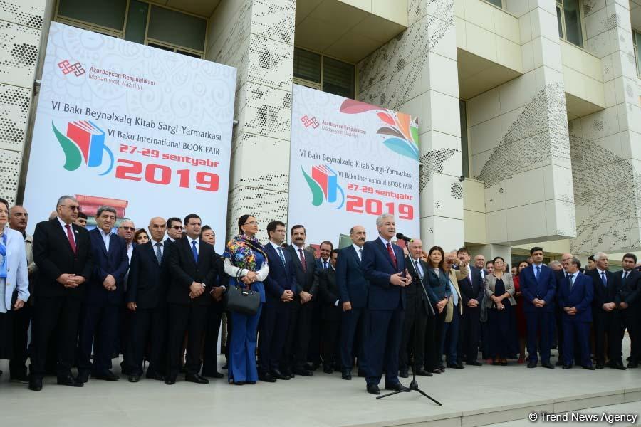 VI Bakı Beynəlxalq Kitab Sərgi-Yarmarkası açılıb (FOTO)