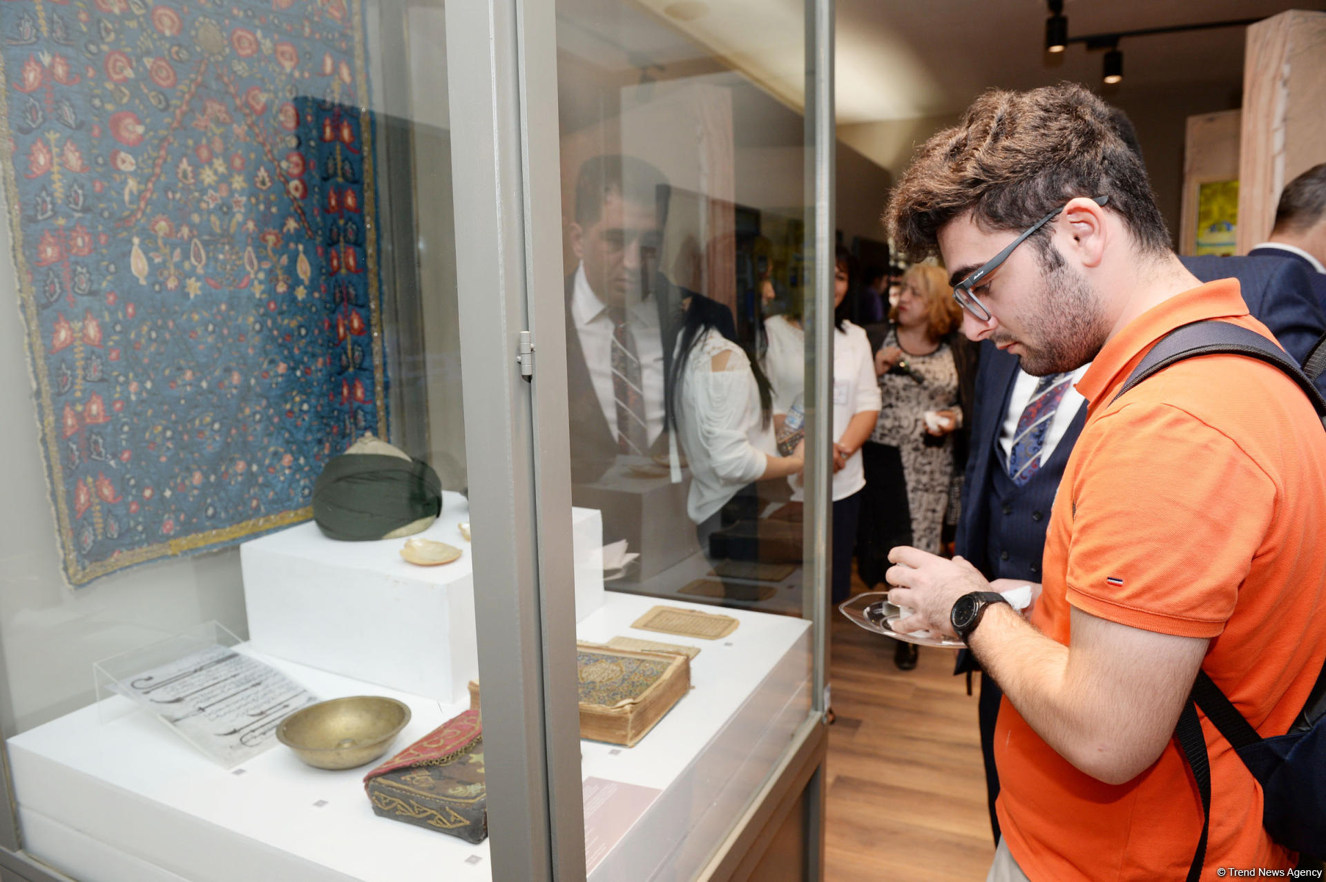 В рамках Фестиваля Насими в Шамахы прошло торжественное открытие выставки миниатюр и представлен концерт