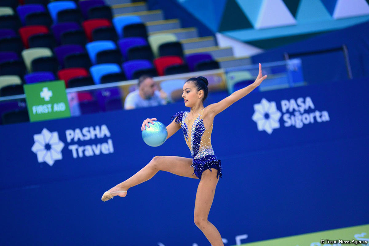 Milli Gimnastika Arenasında bədii və aerobika gimnastikası yarışları davam edir (FOTO)