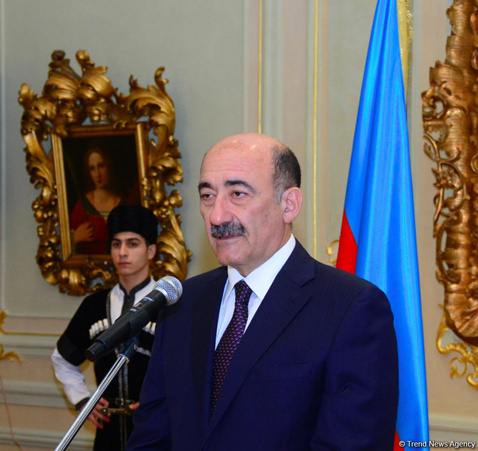 Bir qrup mədəniyyət xadiminə mükafatlar təqdim olunub (FOTO)